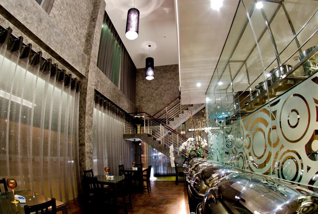 Roomz Hotel Seria ภายนอก รูปภาพ