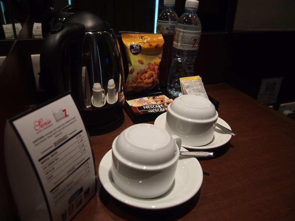 Roomz Hotel Seria ภายนอก รูปภาพ