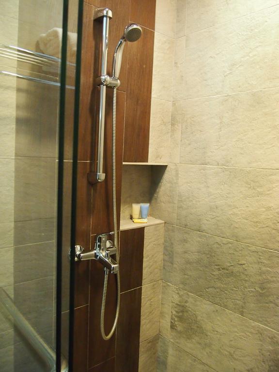 Roomz Hotel Seria ภายนอก รูปภาพ