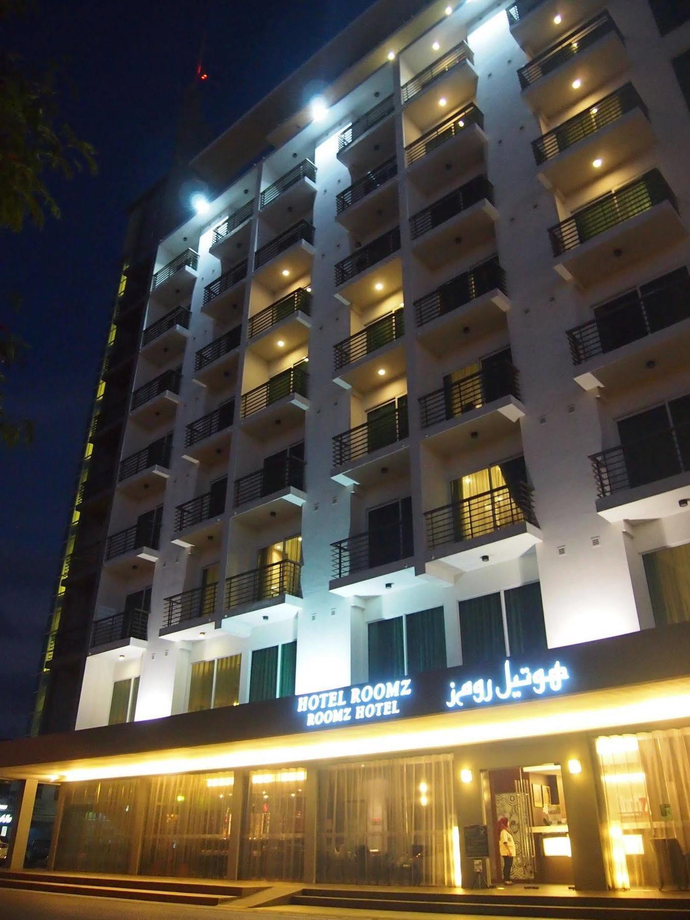 Roomz Hotel Seria ภายนอก รูปภาพ