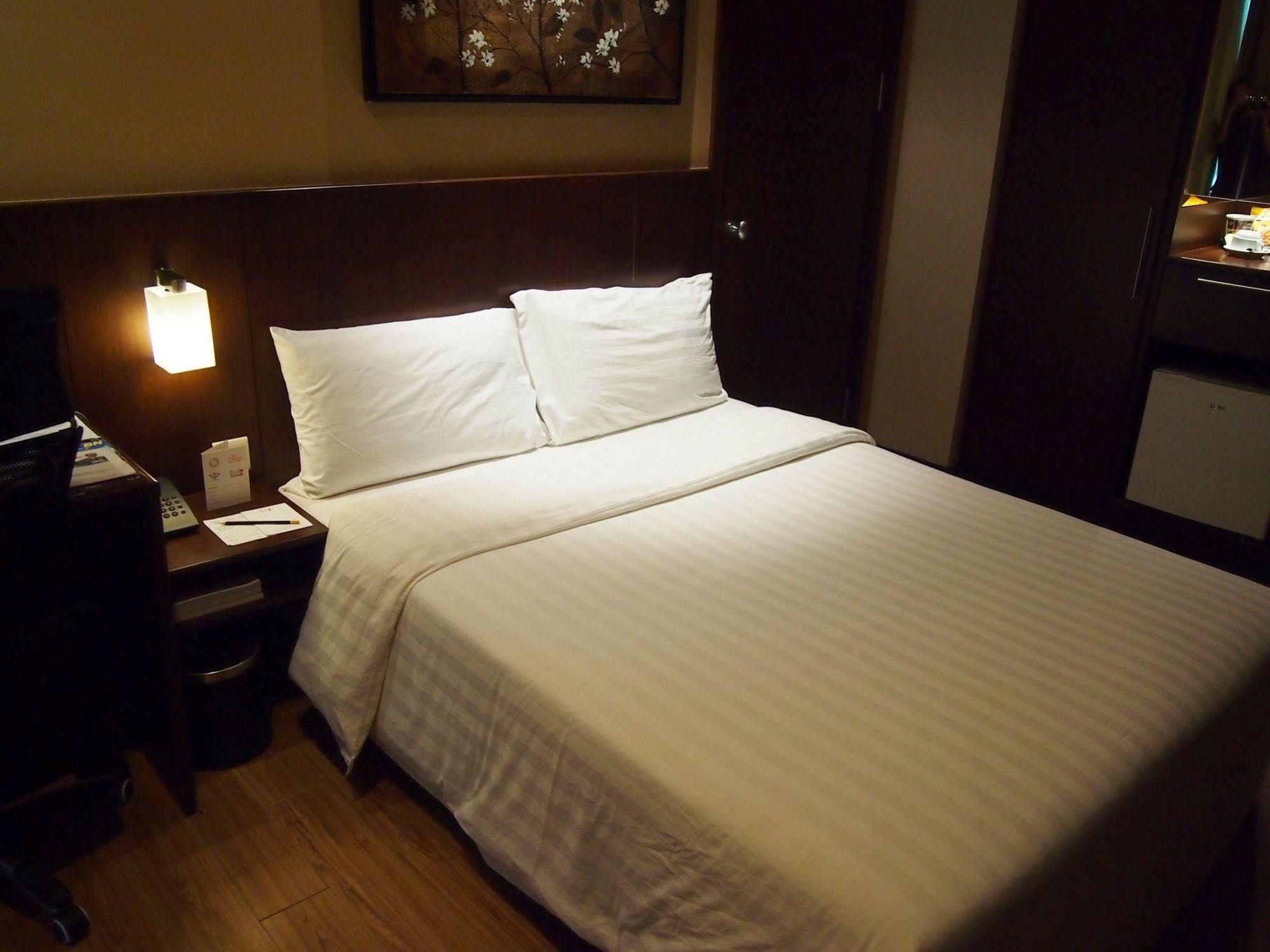 Roomz Hotel Seria ภายนอก รูปภาพ